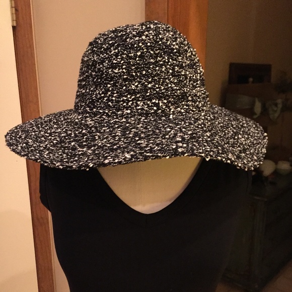 Anthropologie Accessories - NWT Anthropologie Marled Black and White Sun Hat